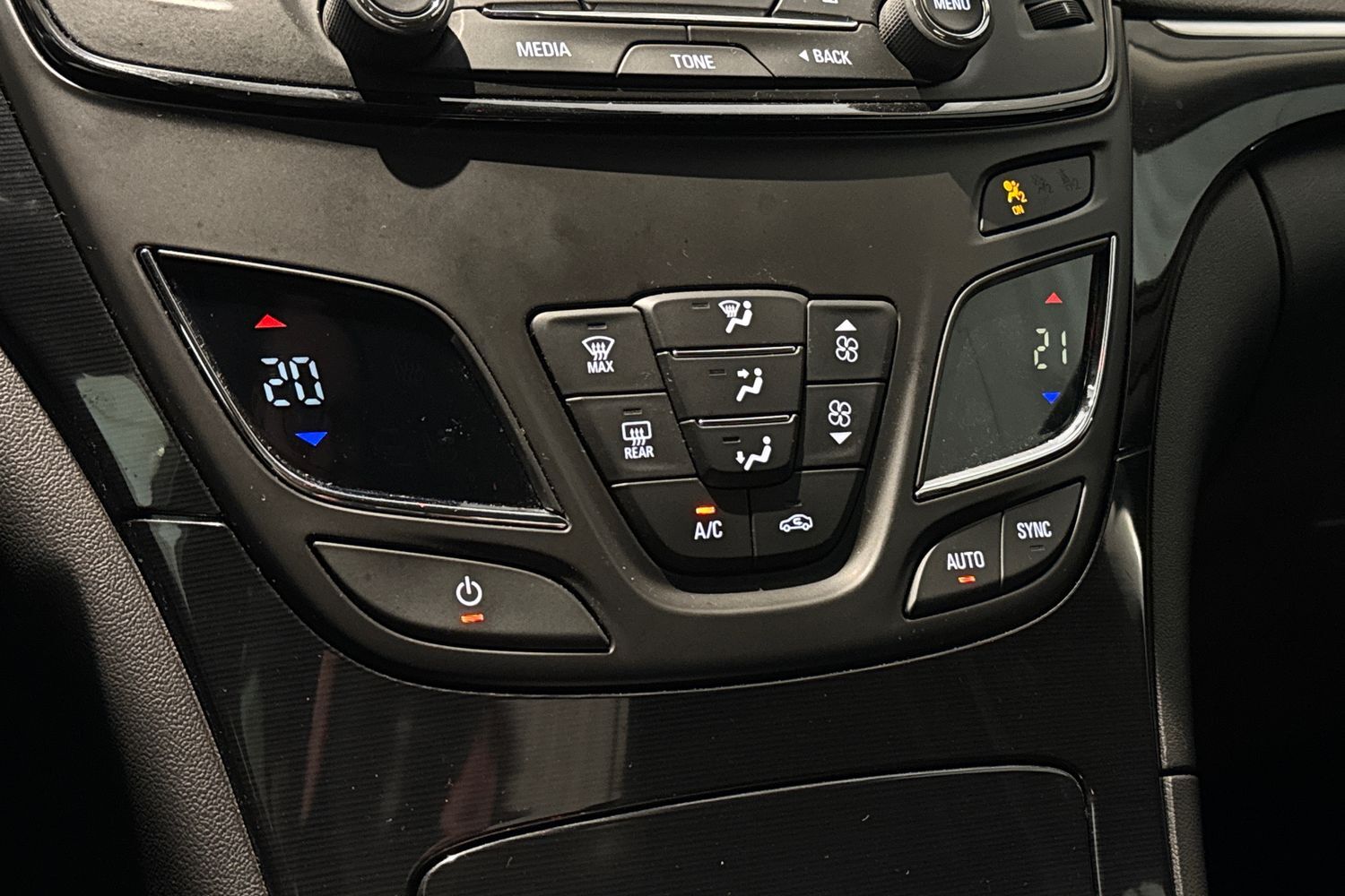 Opel Insignia vaihtoauto