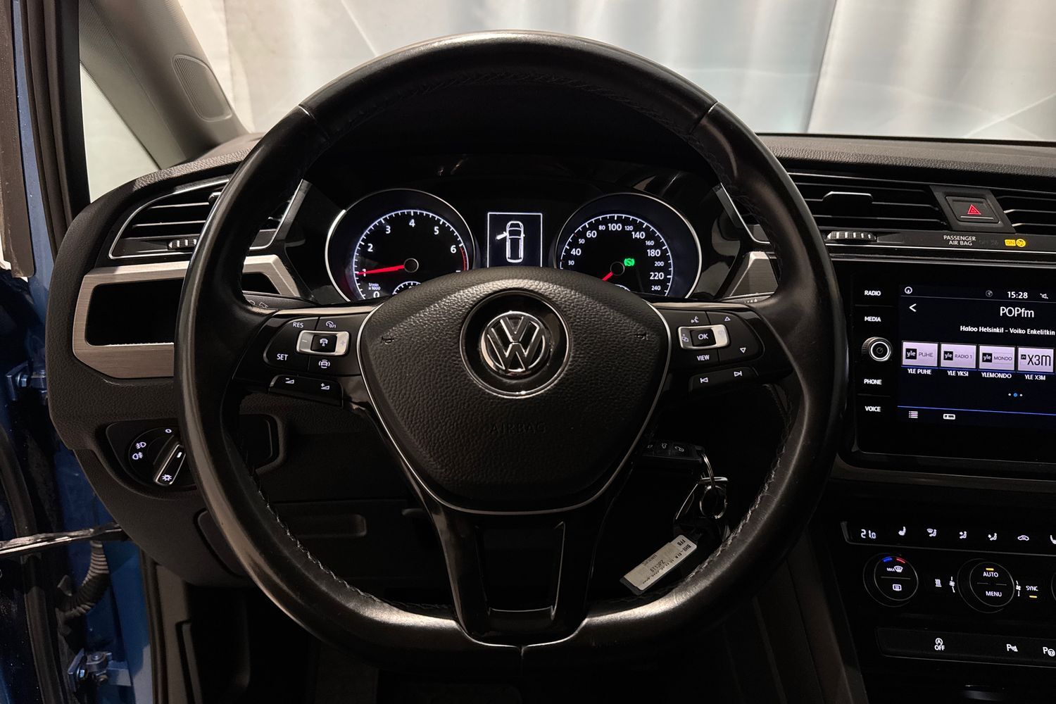 Volkswagen Touran vaihtoauto