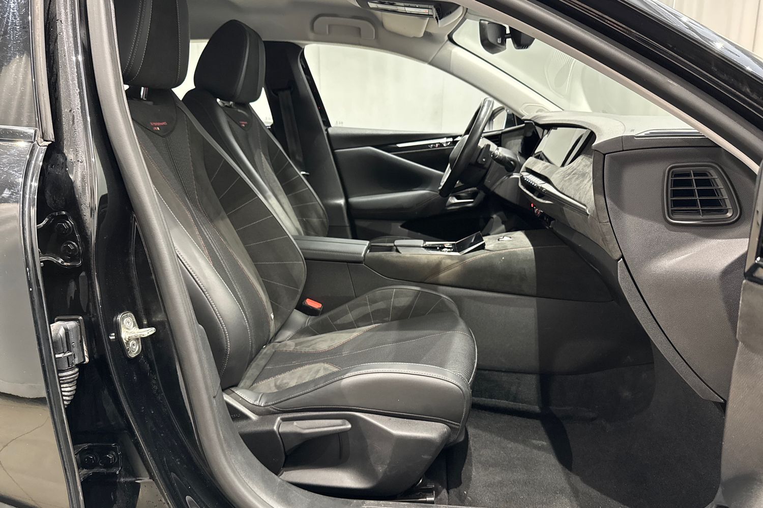 DS 4 vaihtoauto
