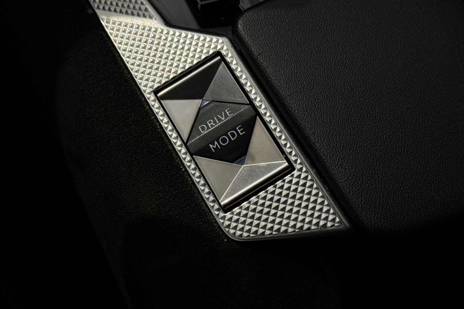 DS 4 vaihtoauto
