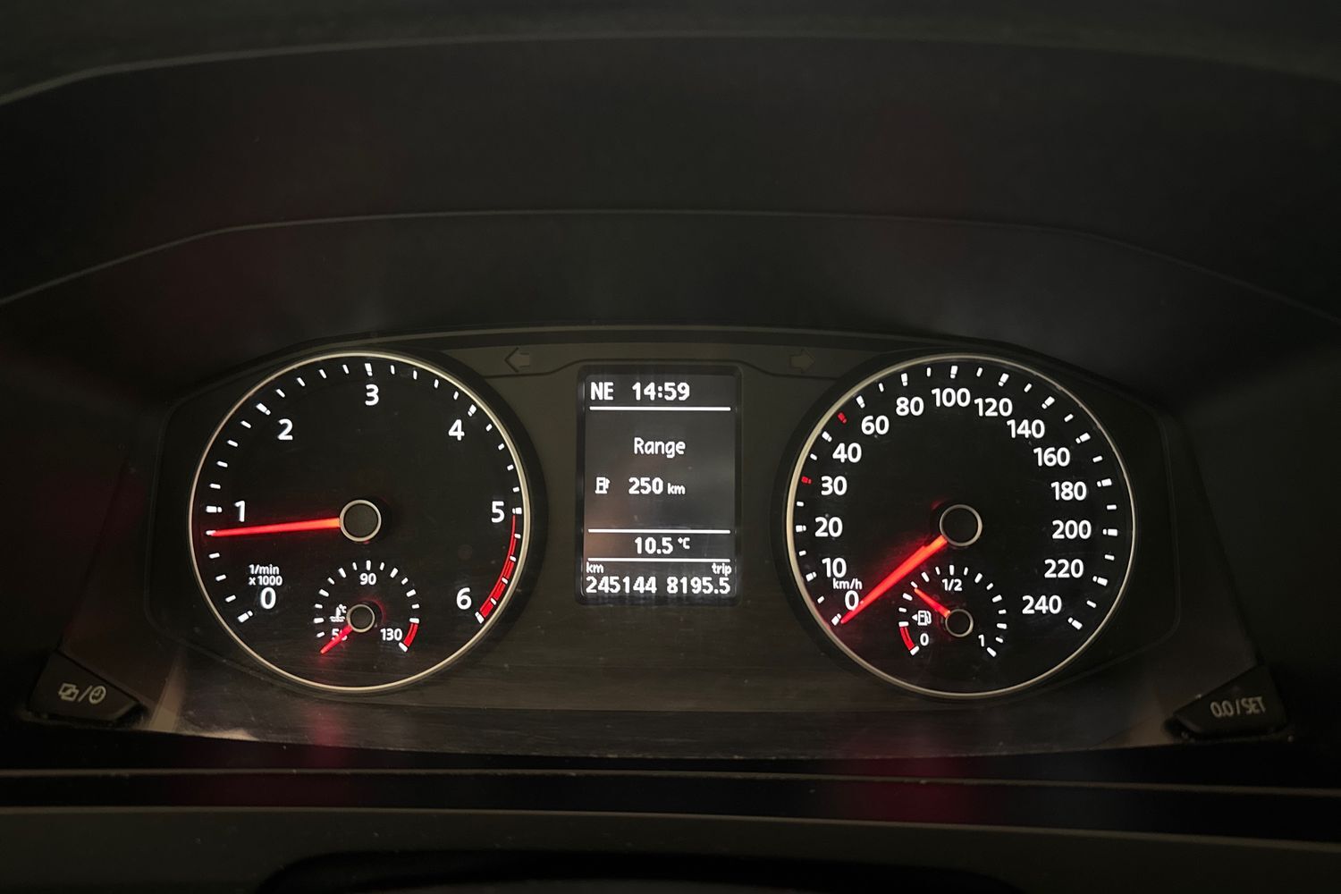 Volkswagen Caravelle vaihtoauto