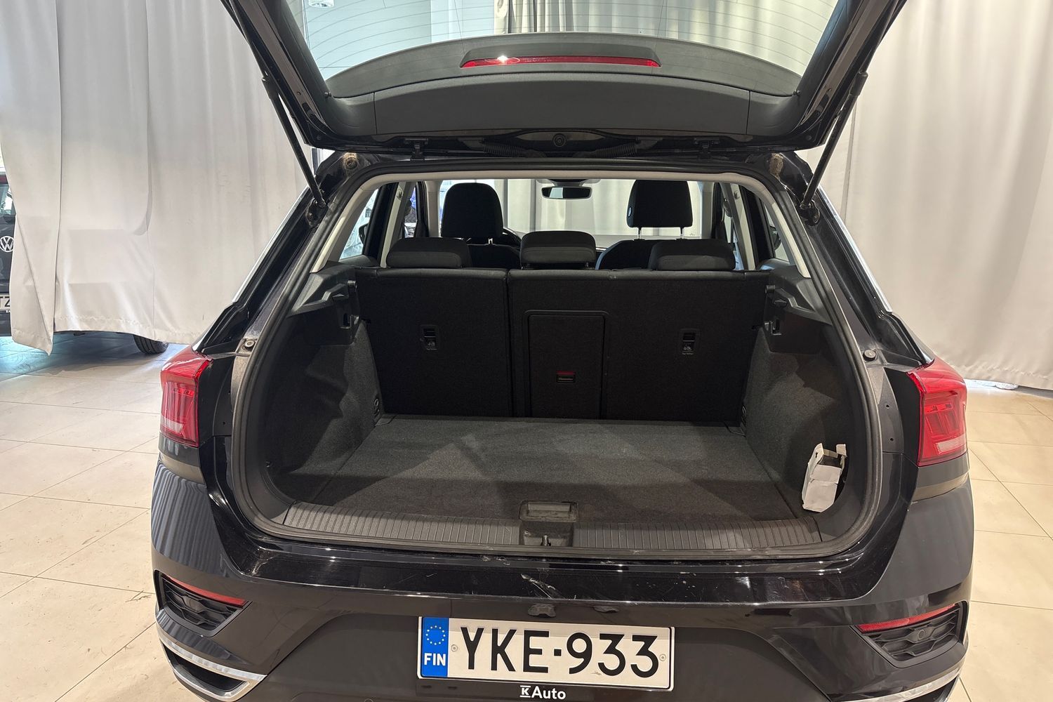 Volkswagen T-Roc vaihtoauto