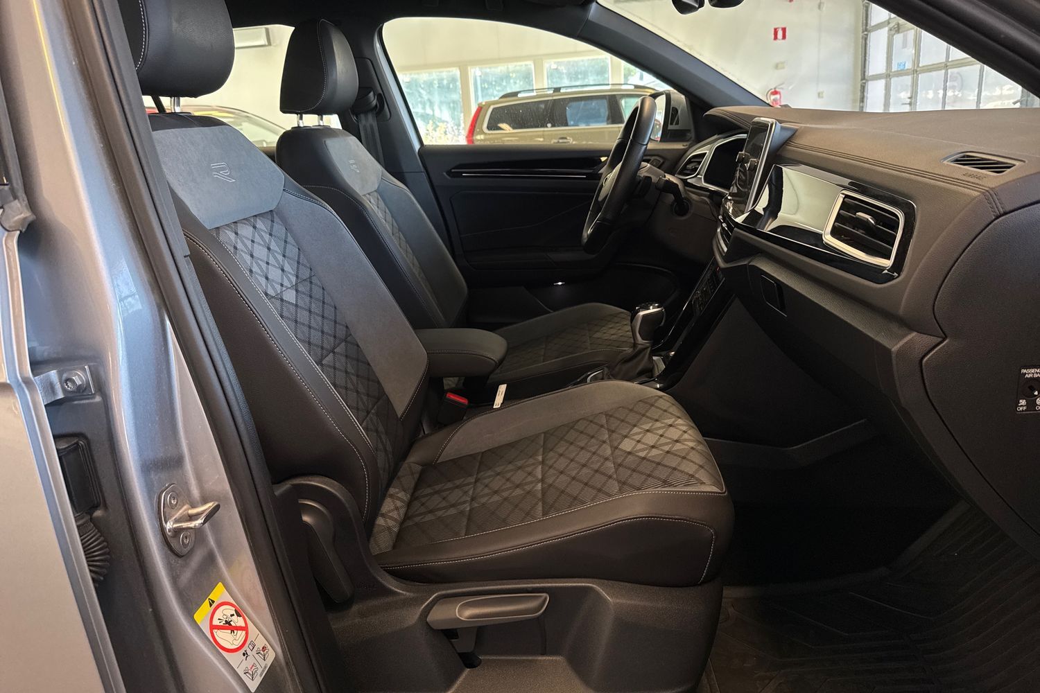 Volkswagen T-Roc vaihtoauto
