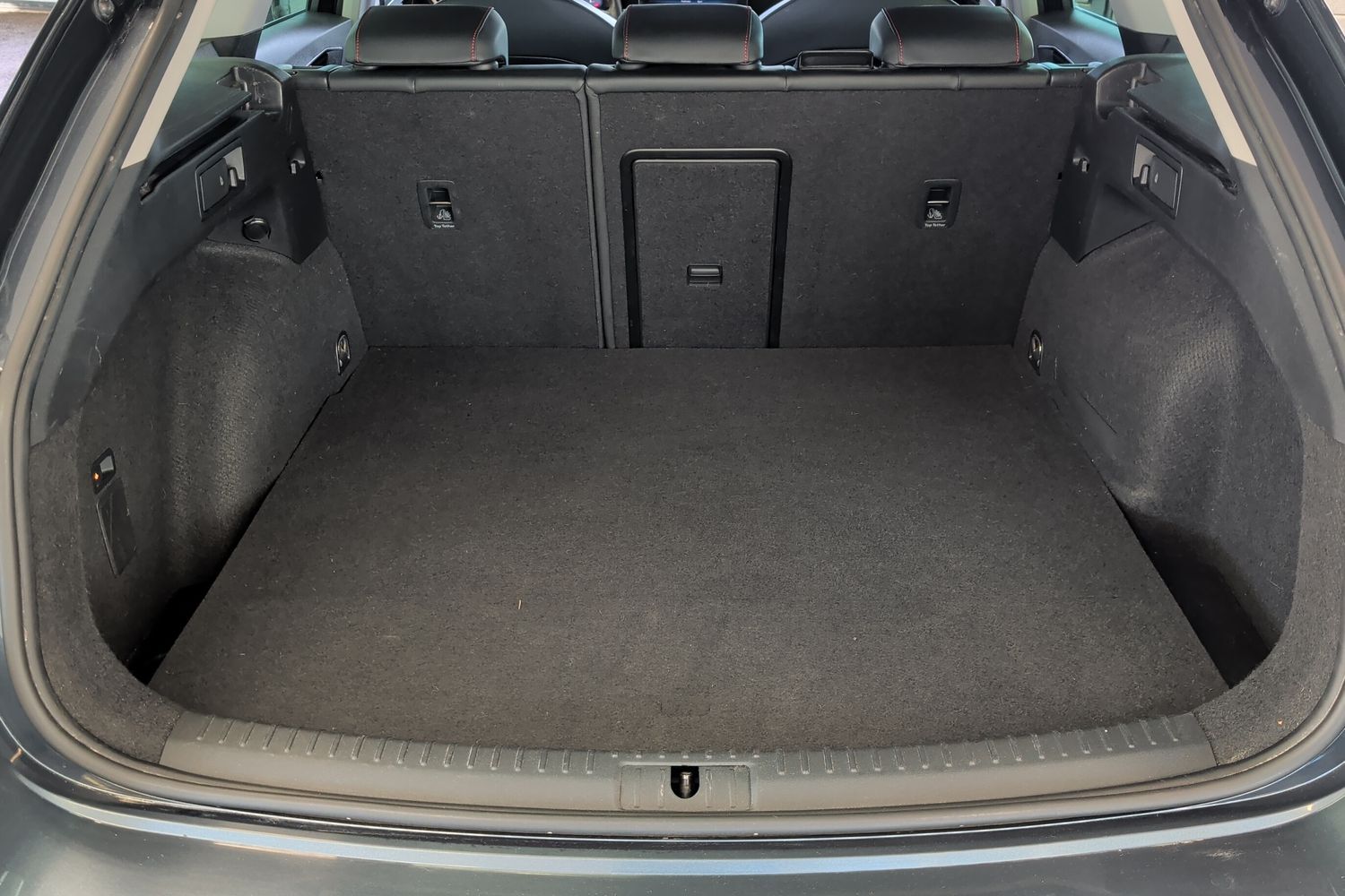 SEAT Leon Sportstourer vaihtoauto