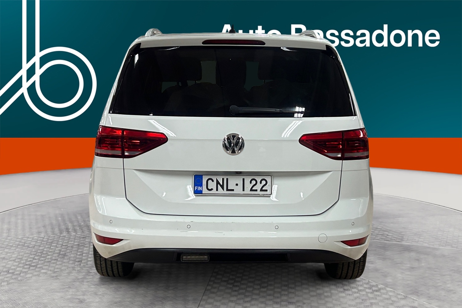 Volkswagen Touran vaihtoauto