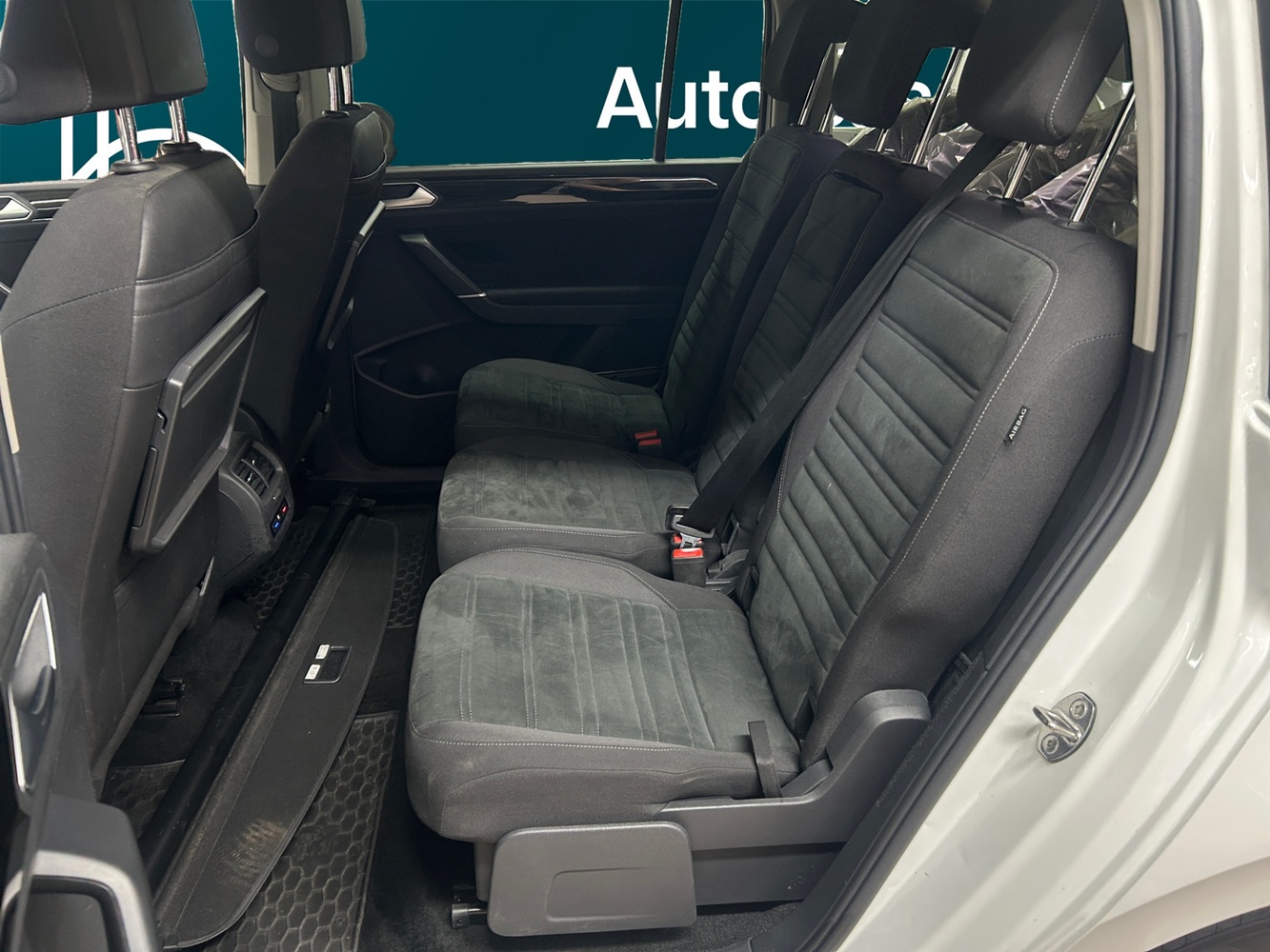 Volkswagen Touran vaihtoauto