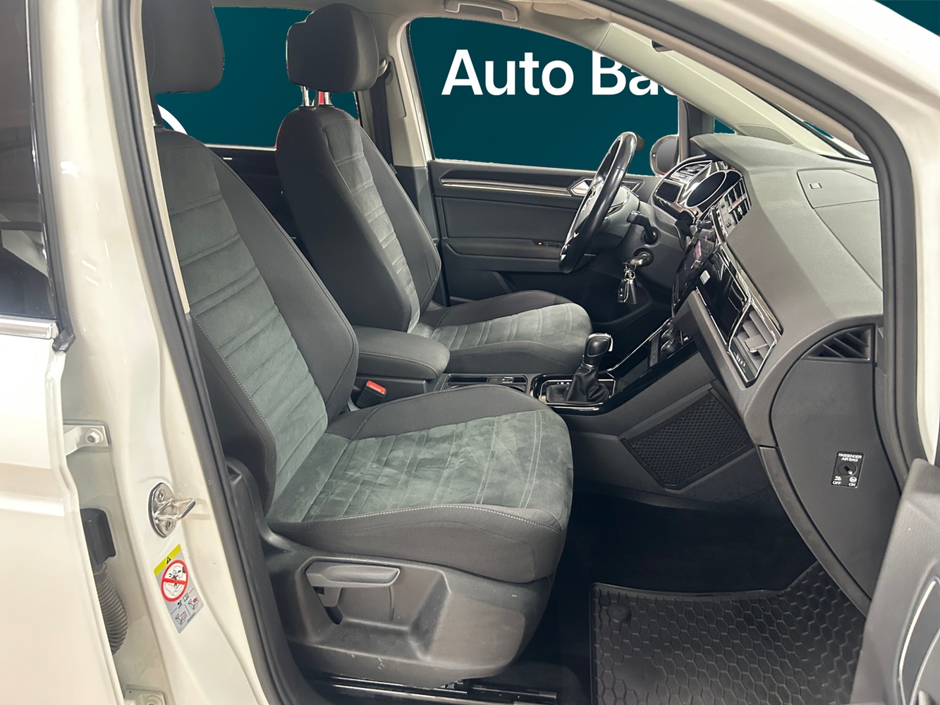Volkswagen Touran vaihtoauto