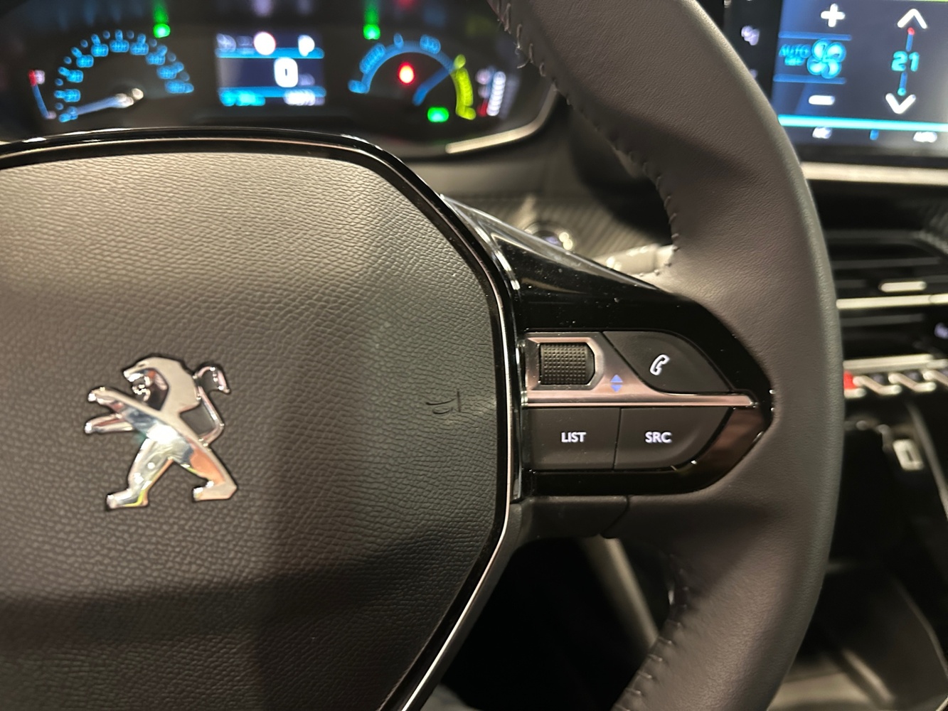 Peugeot e-2008 vaihtoauto