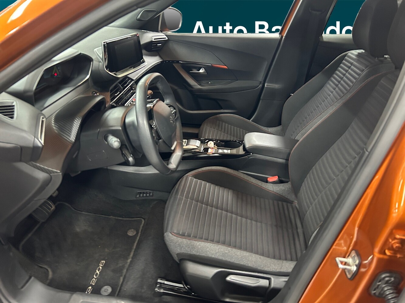 Peugeot e-2008 vaihtoauto