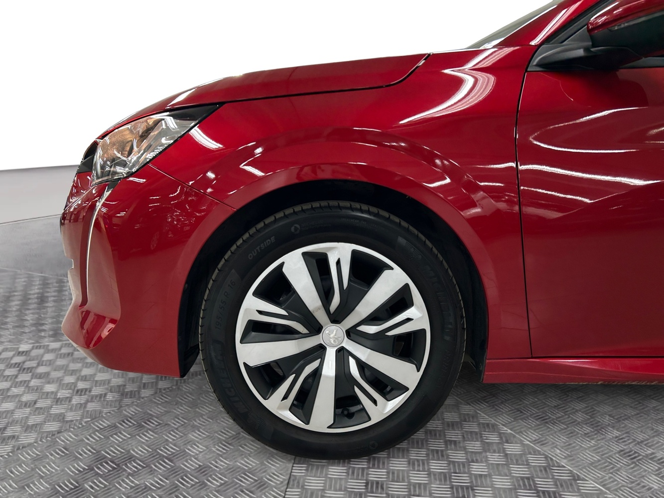 Peugeot 208 vaihtoauto