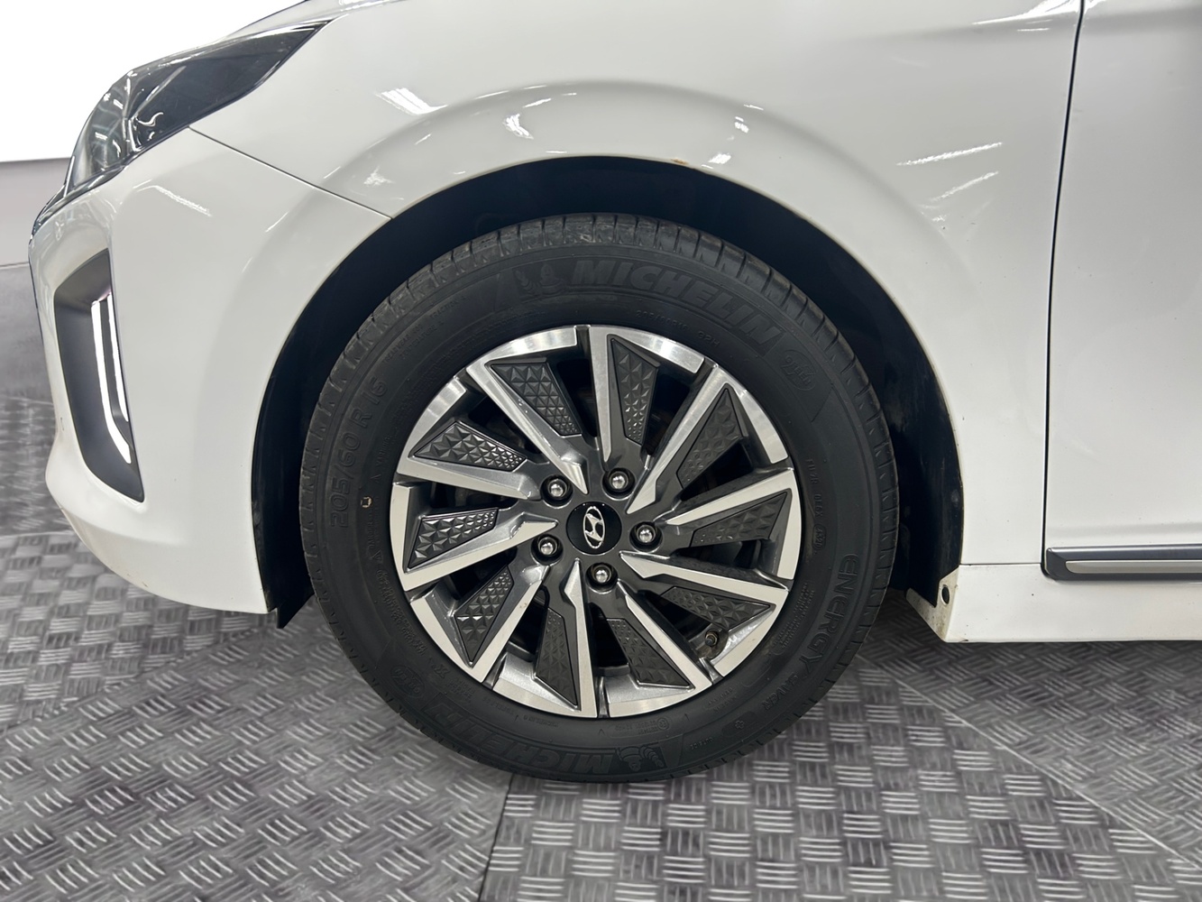 Hyundai IONIQ electric vaihtoauto