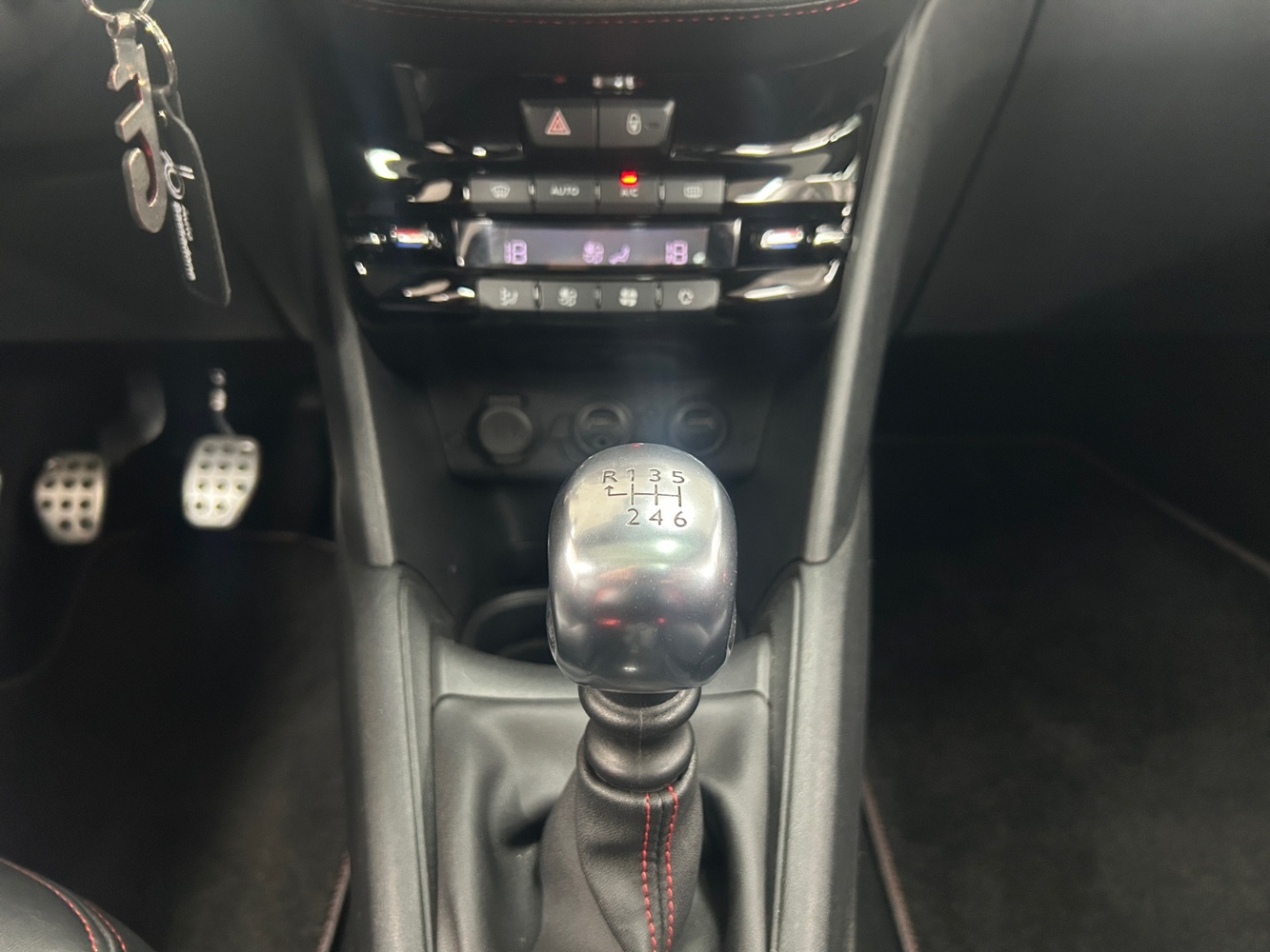 Peugeot 208 vaihtoauto