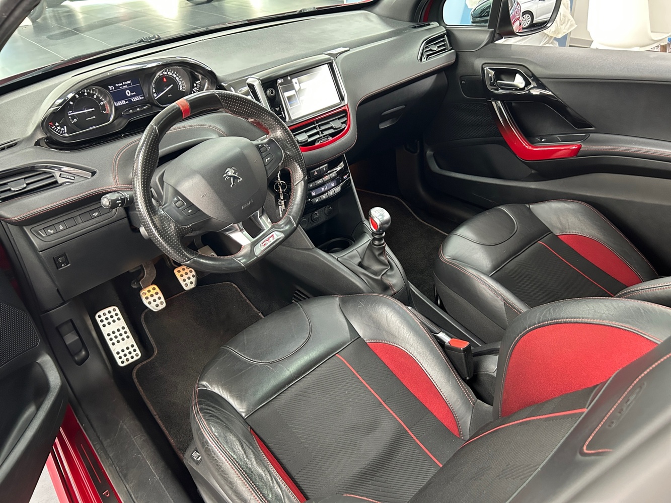 Peugeot 208 vaihtoauto