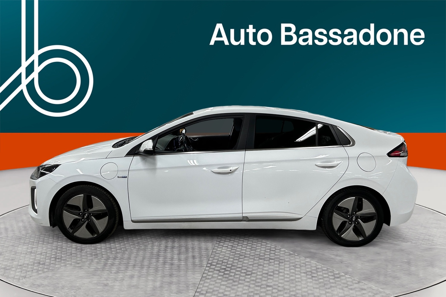 Hyundai IONIQ plug-in vaihtoauto