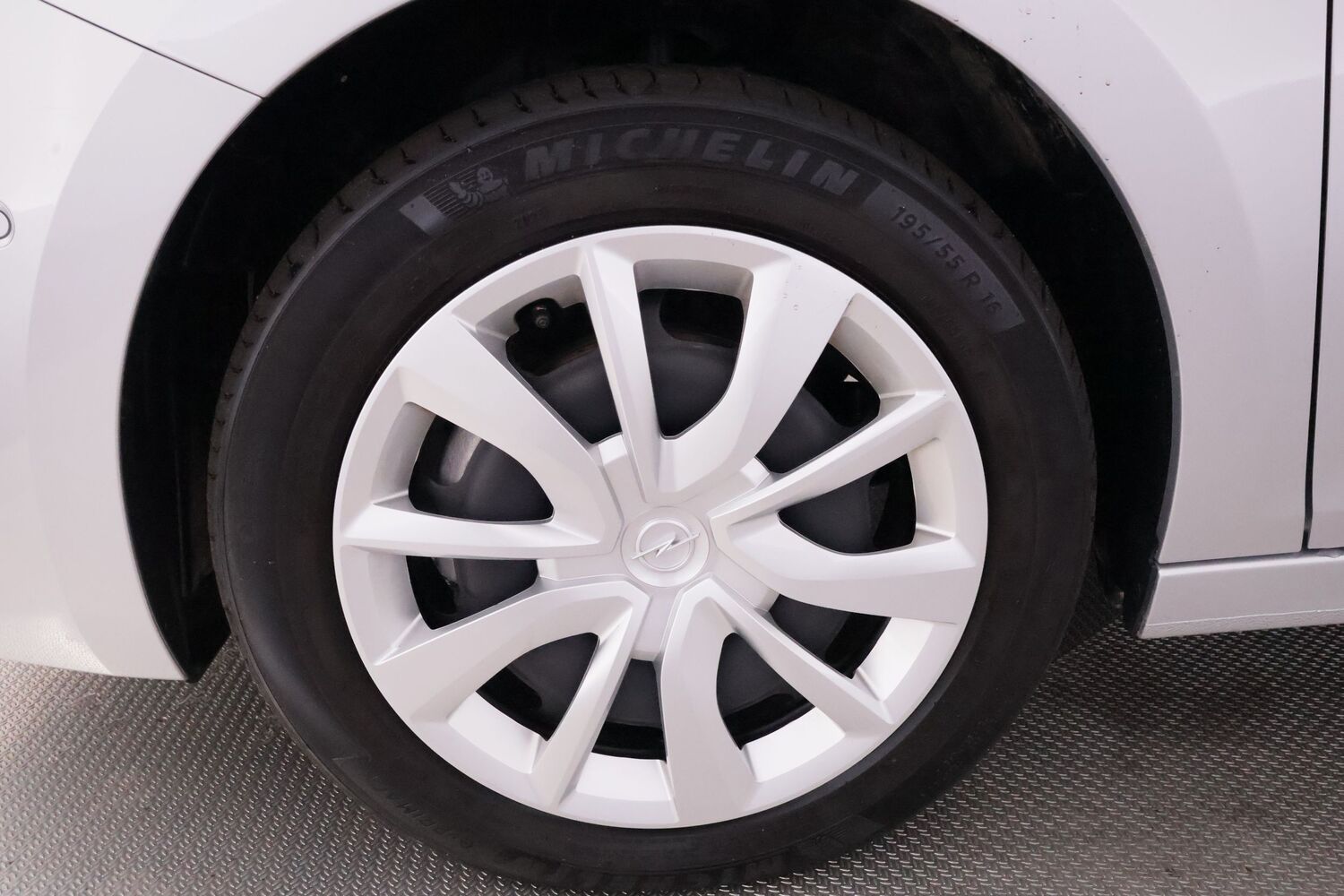 Opel Corsa vaihtoauto