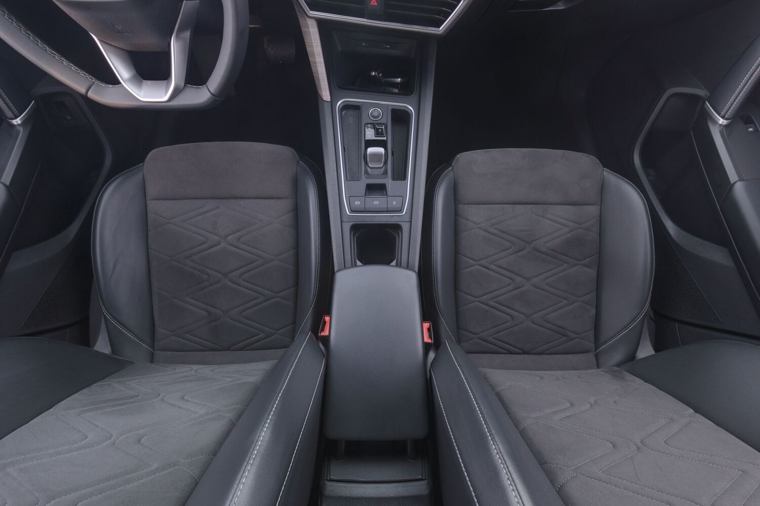 SEAT Leon Sportstourer vaihtoauto