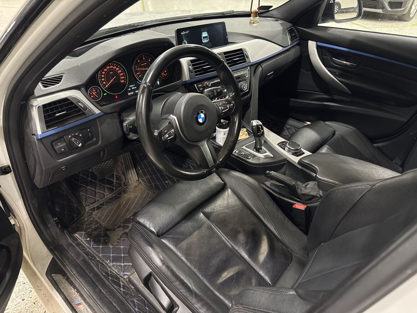 BMW 330 vaihtoauto