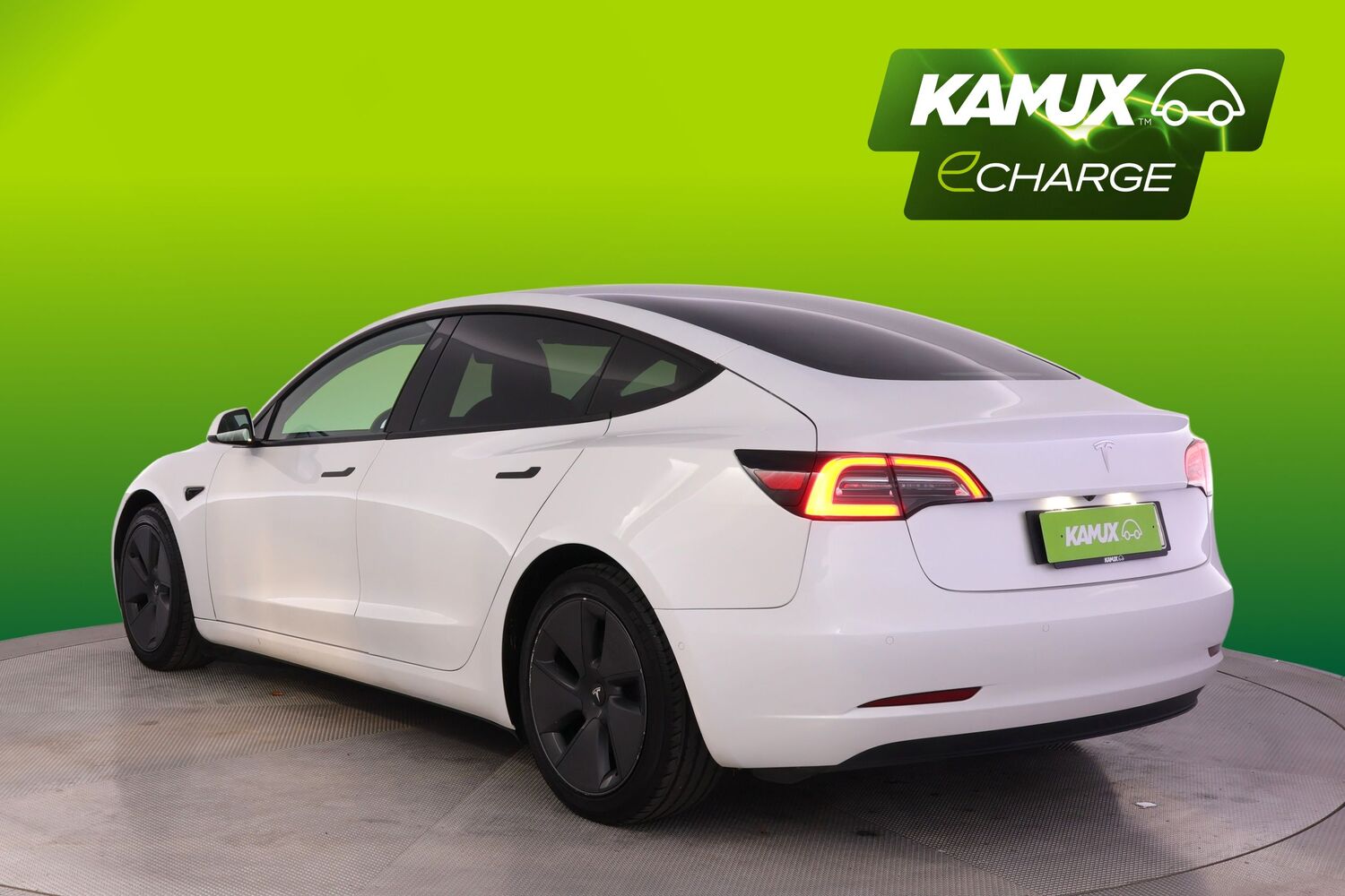 Tesla Model 3 vaihtoauto