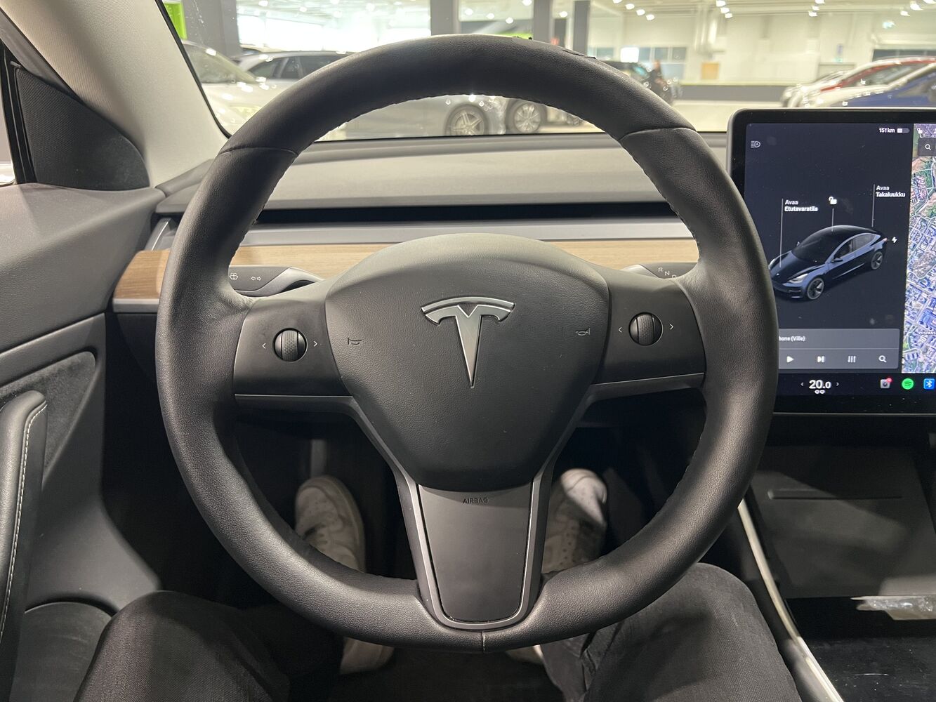 Tesla Model 3 vaihtoauto