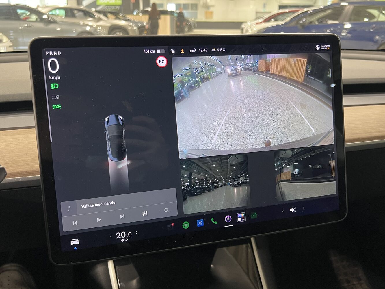 Tesla Model 3 vaihtoauto