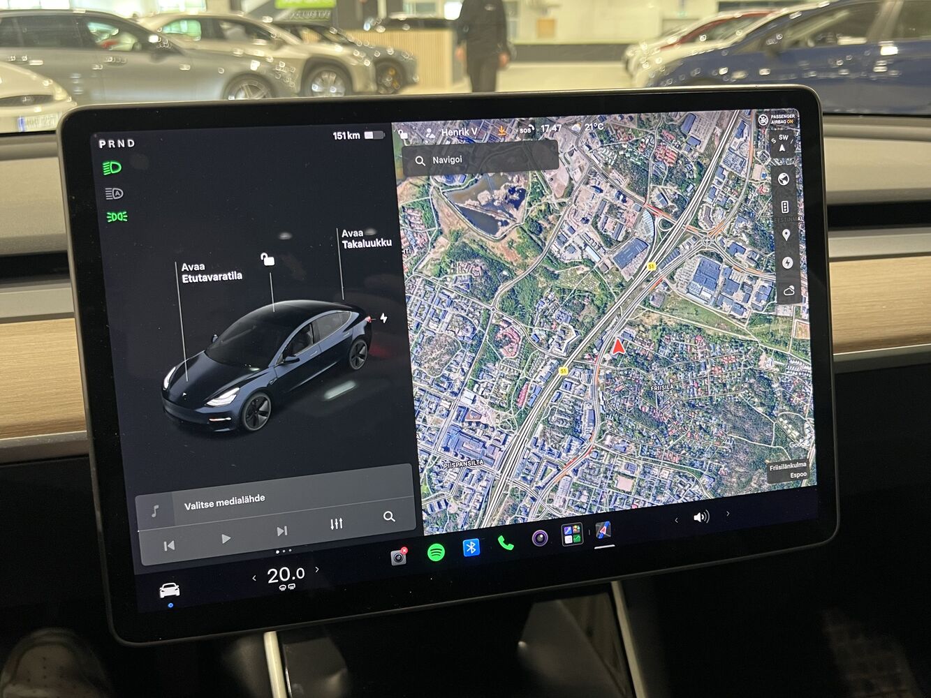 Tesla Model 3 vaihtoauto