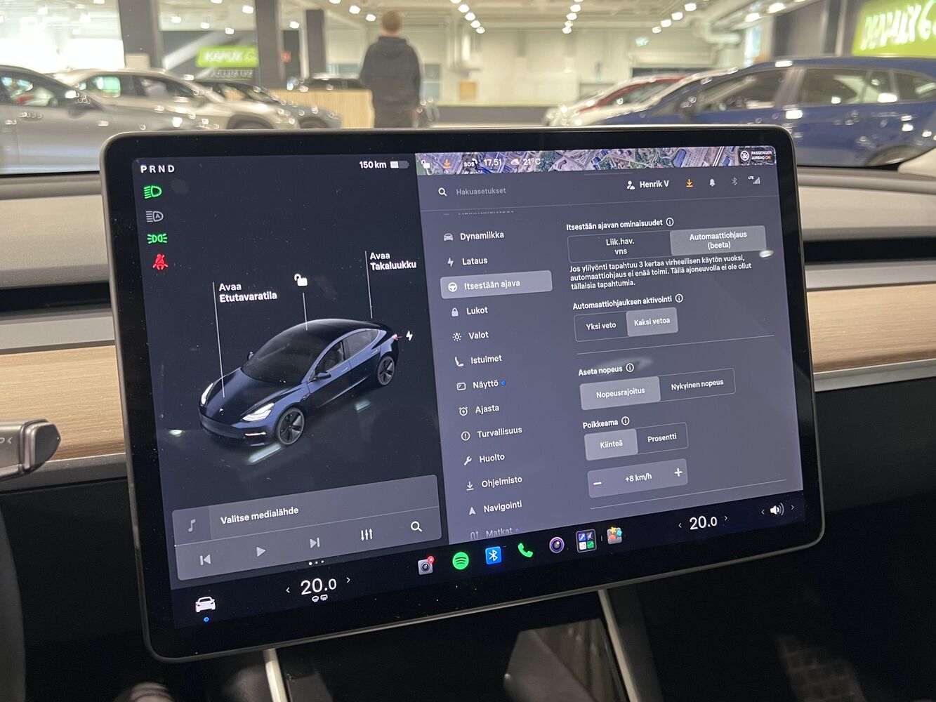 Tesla Model 3 vaihtoauto