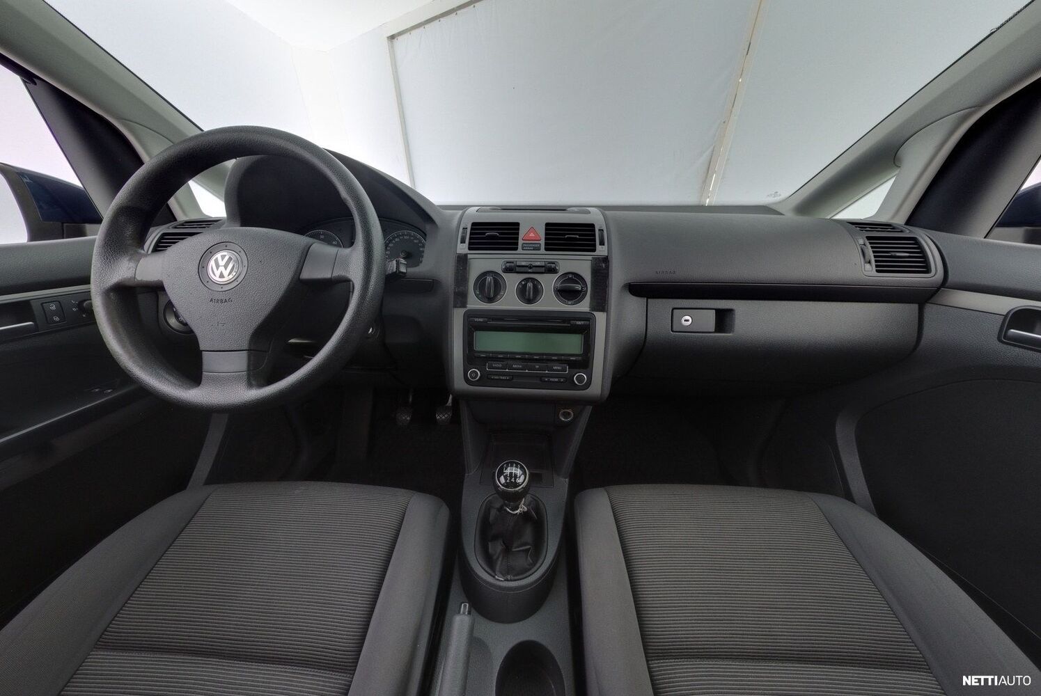 Volkswagen Touran vaihtoauto