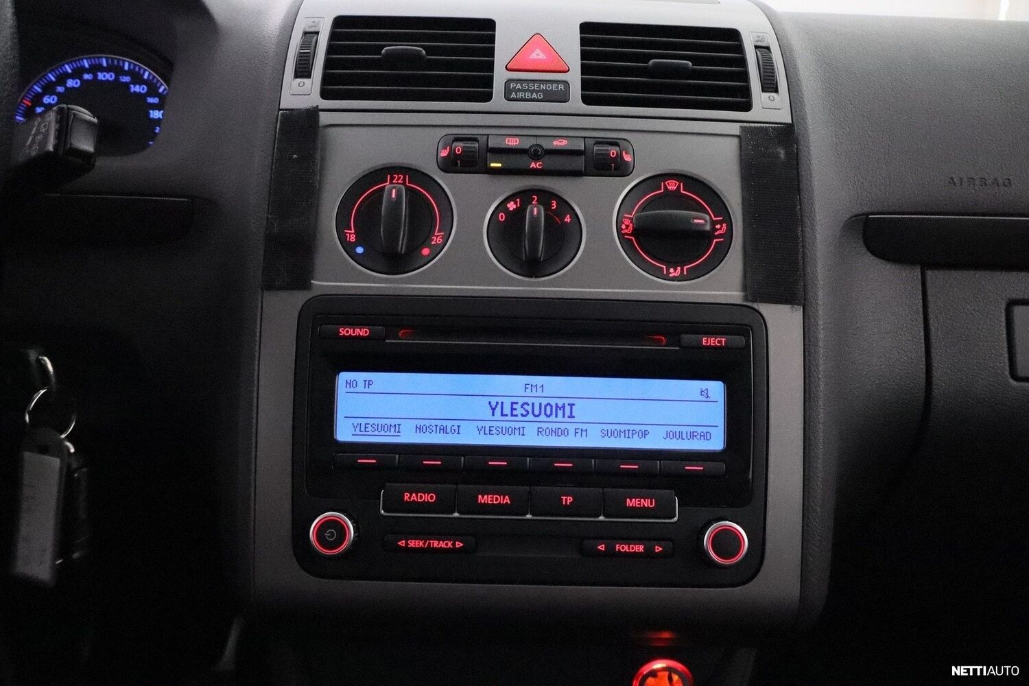 Volkswagen Touran vaihtoauto