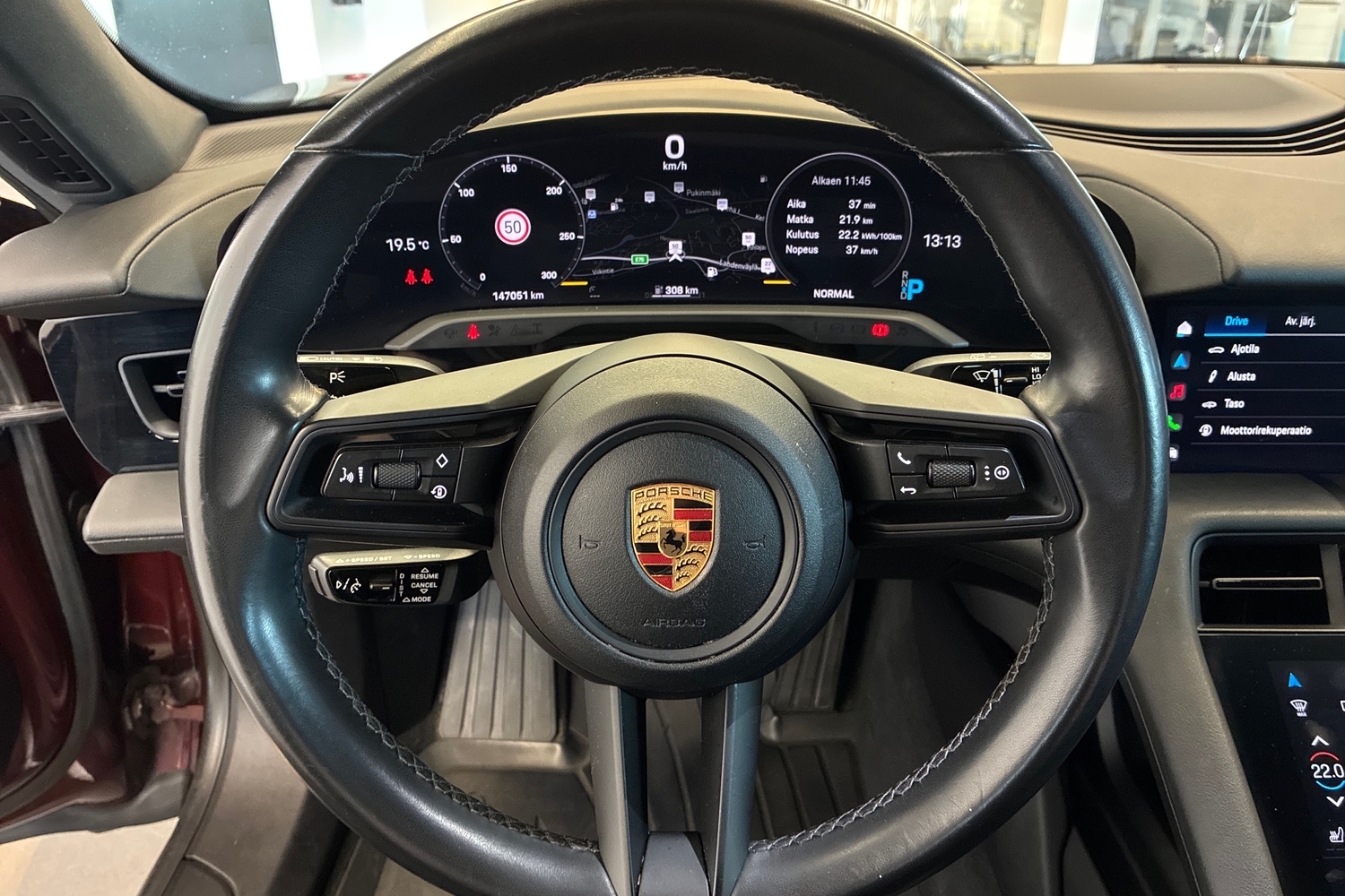 Porsche Taycan vaihtoauto