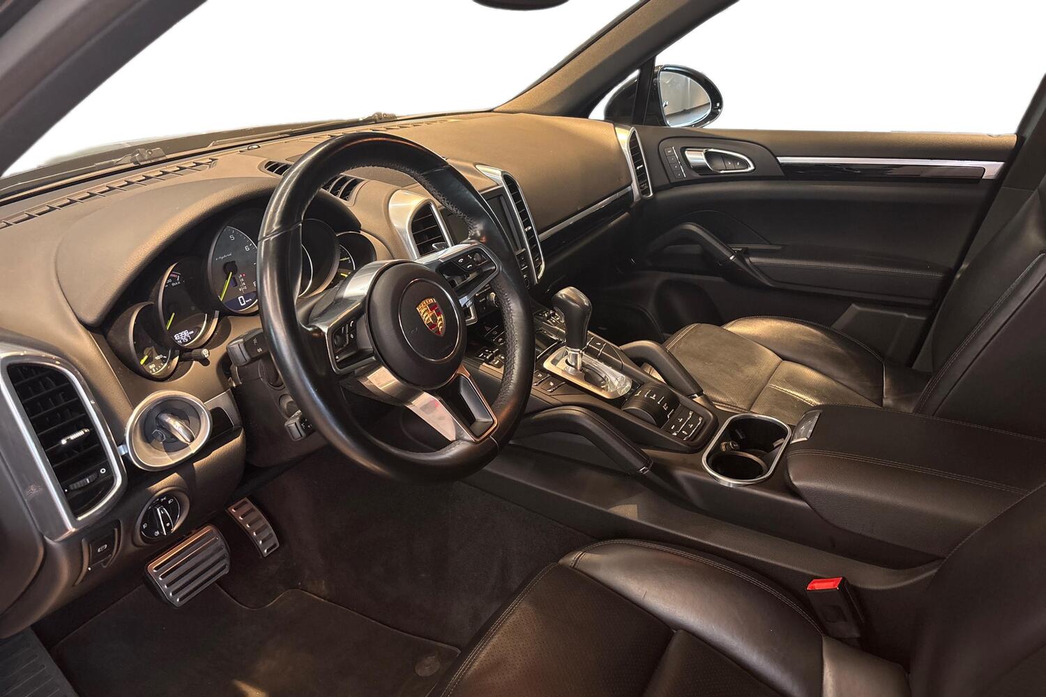 Porsche Cayenne vaihtoauto