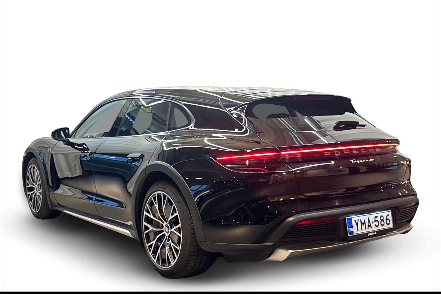 Porsche Taycan vaihtoauto