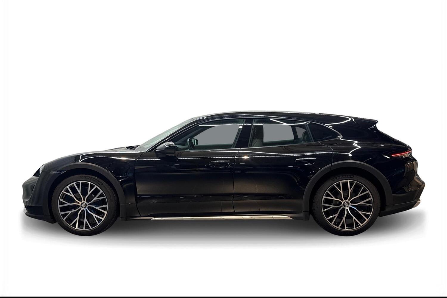 Porsche Taycan vaihtoauto