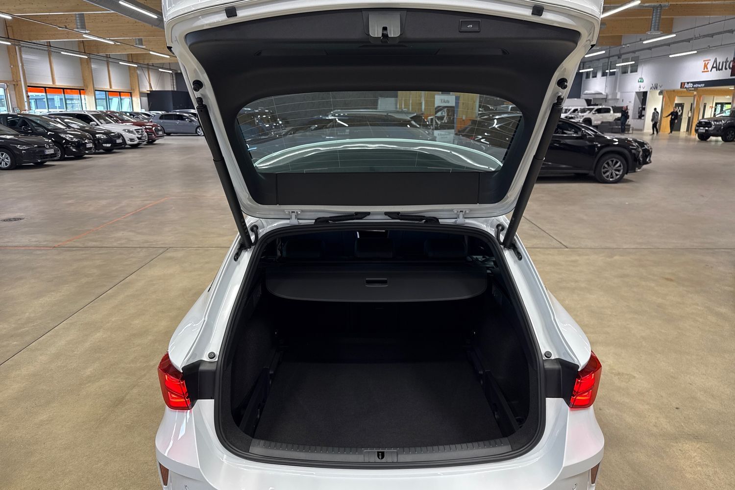 Cupra Leon Sportstourer vaihtoauto
