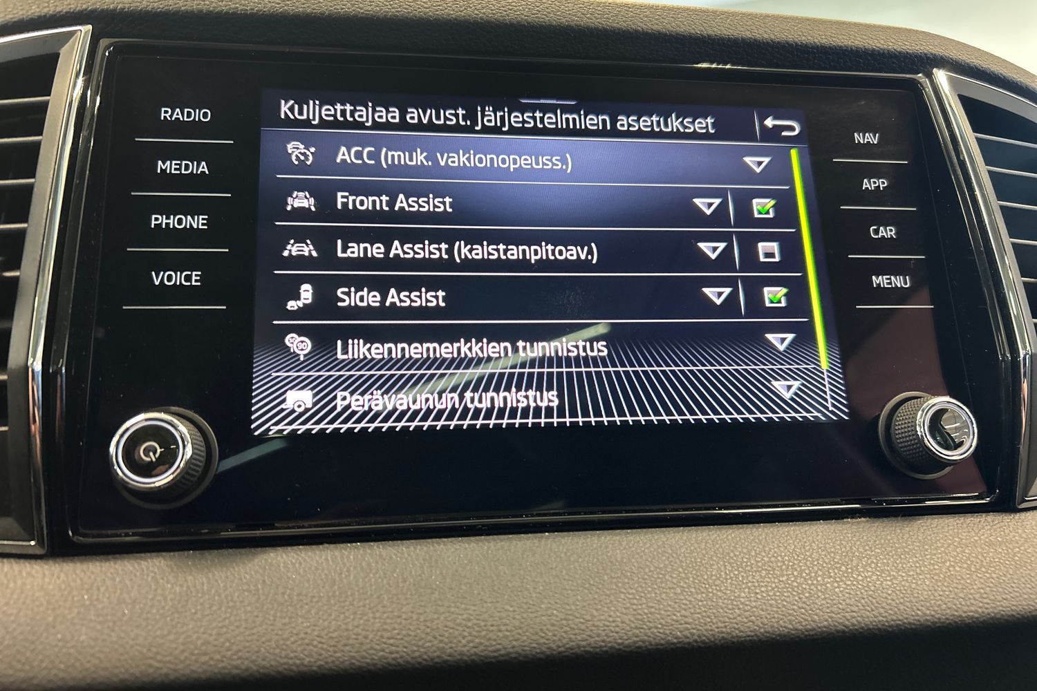 Skoda Karoq vaihtoauto