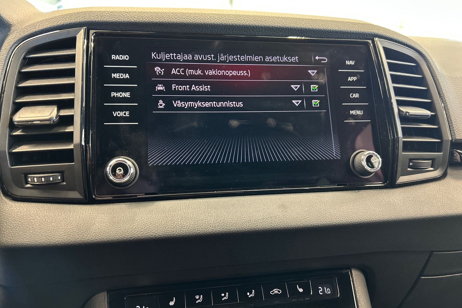Skoda Karoq vaihtoauto