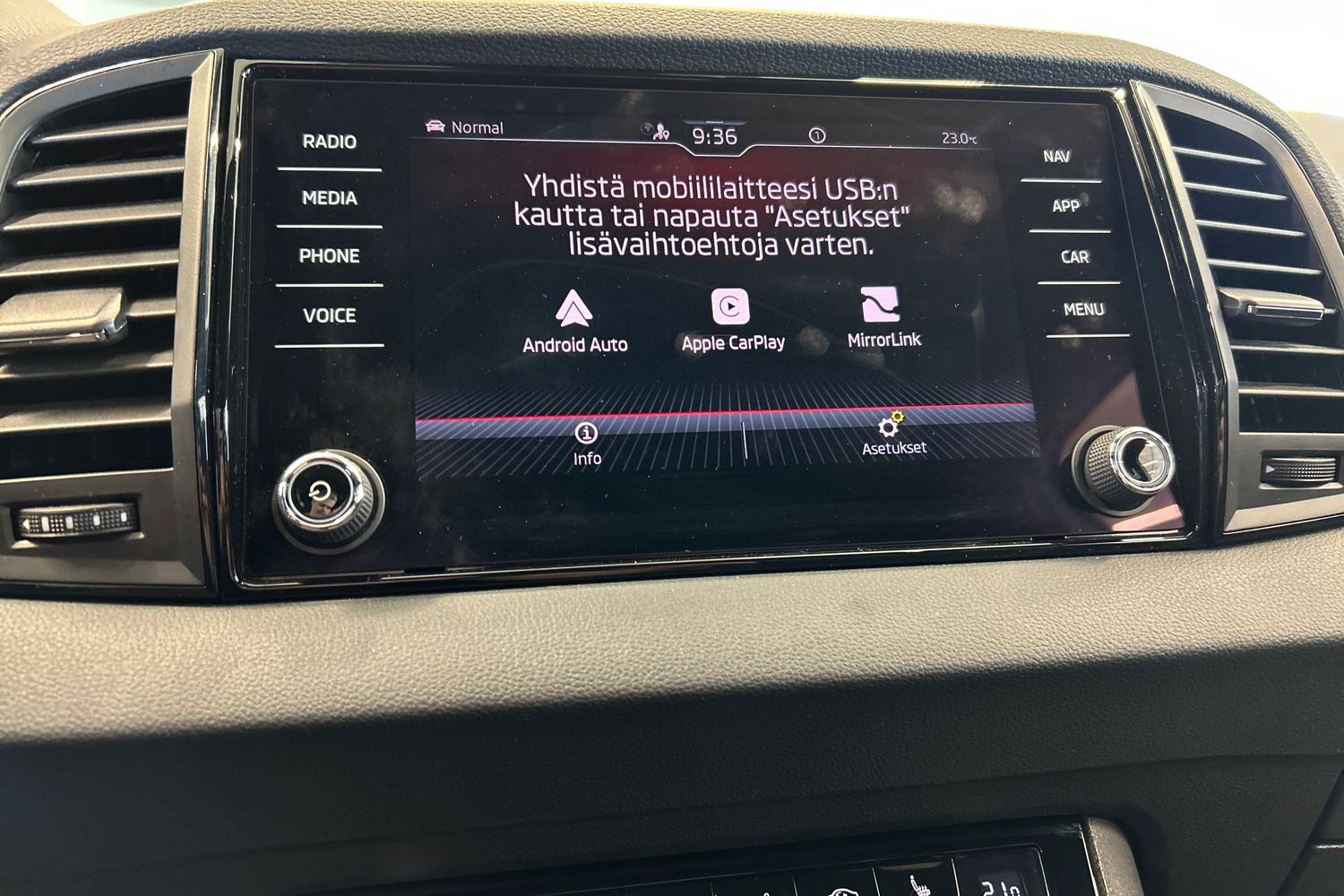 Skoda Karoq vaihtoauto