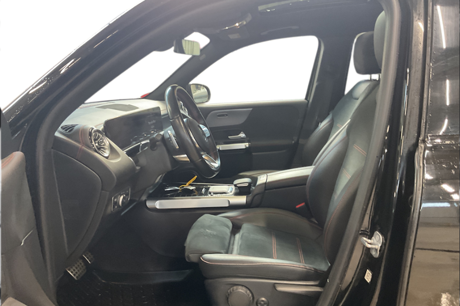 Mercedes-Benz EQB vaihtoauto