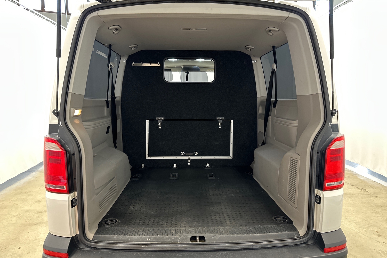 Volkswagen Caravelle vaihtoauto