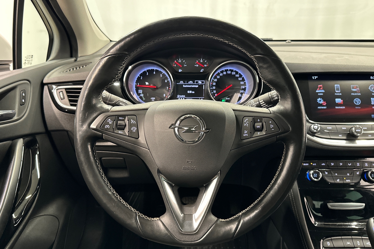Opel Astra vaihtoauto