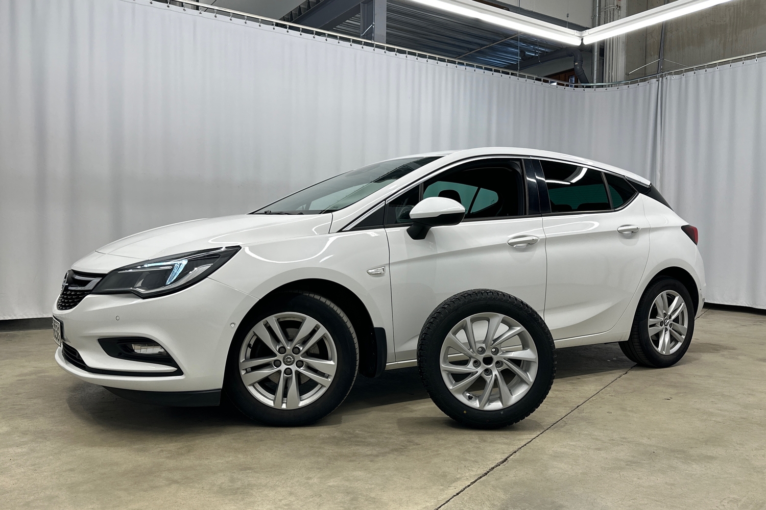 Opel Astra vaihtoauto