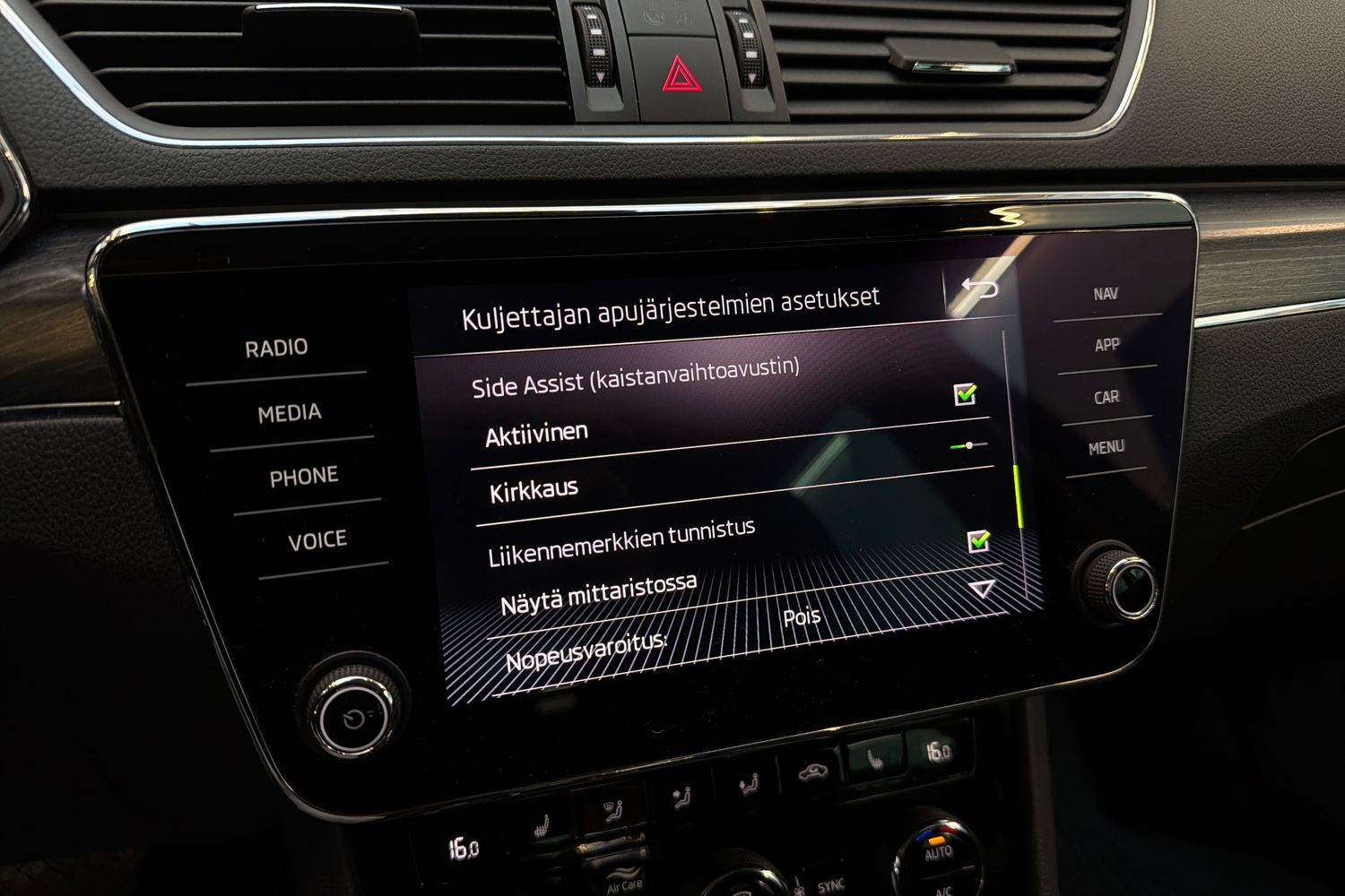 Skoda Superb vaihtoauto