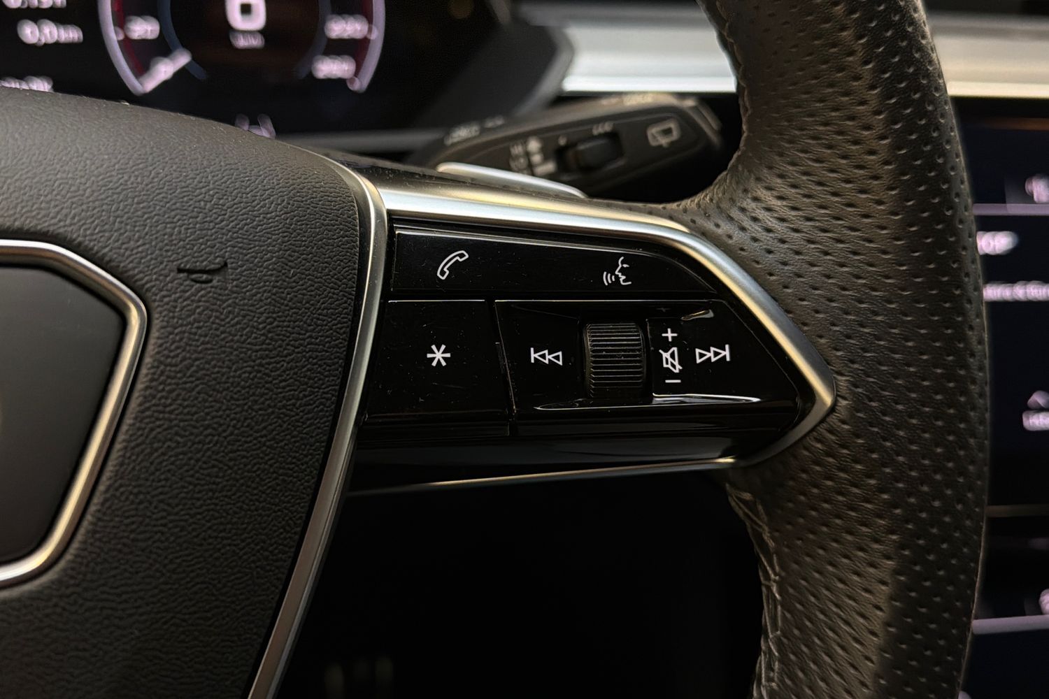 Audi Q8 e-tron vaihtoauto