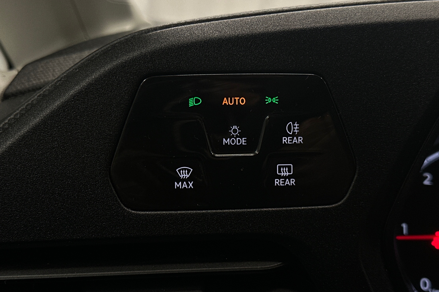Volkswagen Caddy Maxi vaihtoauto