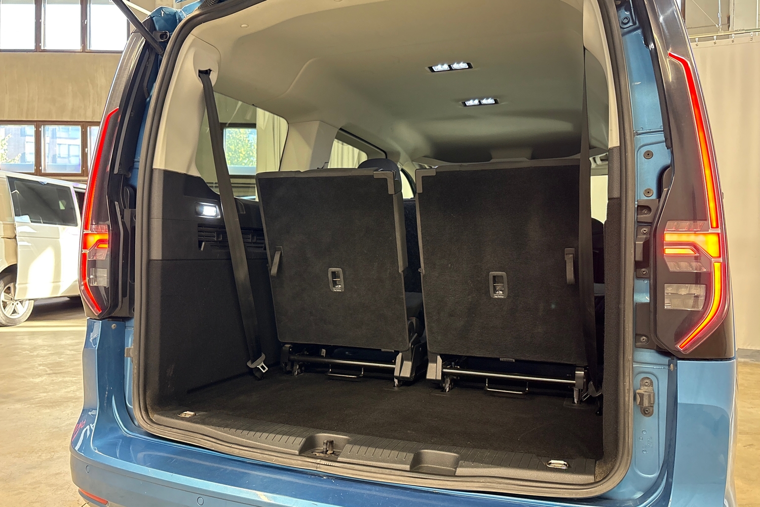 Volkswagen Caddy Maxi vaihtoauto