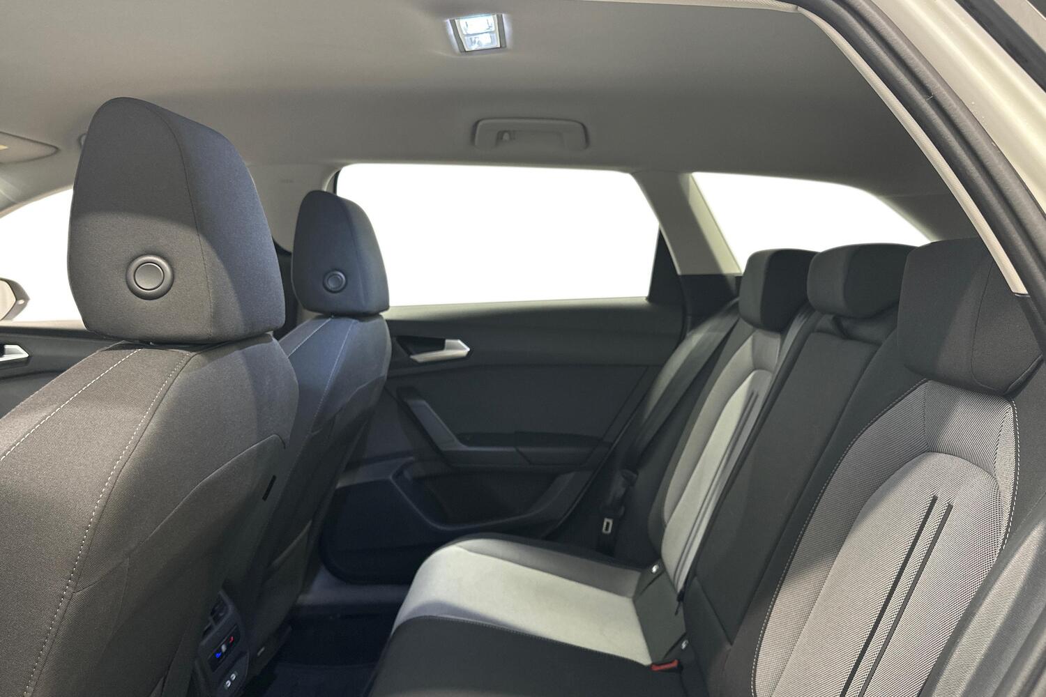 SEAT Leon Sportstourer vaihtoauto
