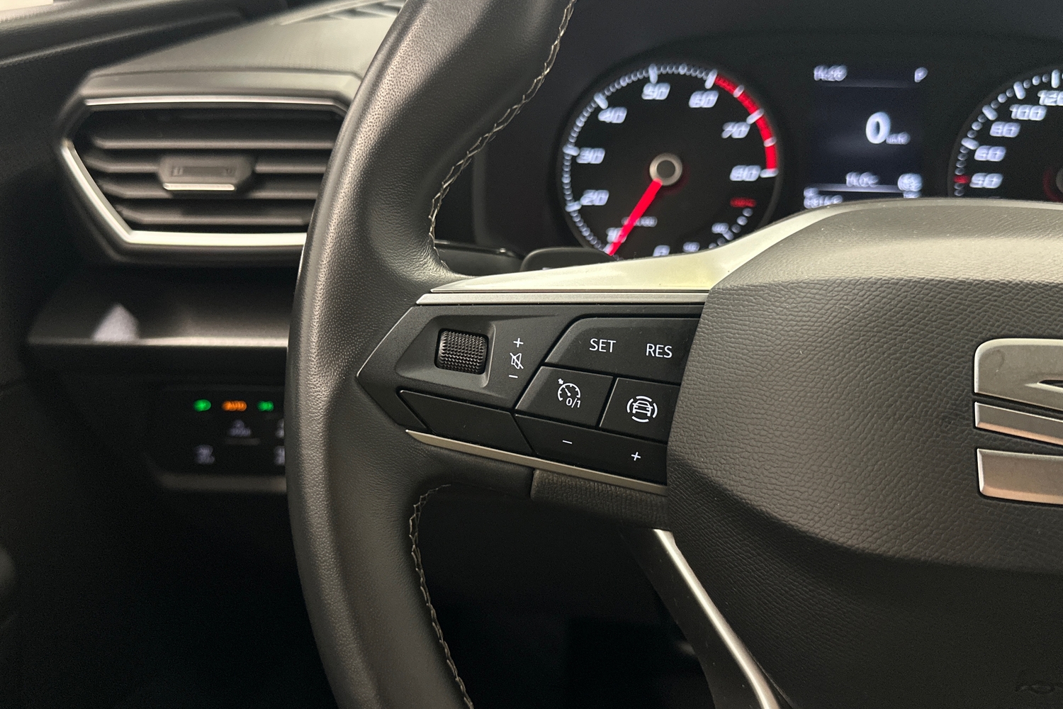 SEAT Leon Sportstourer vaihtoauto