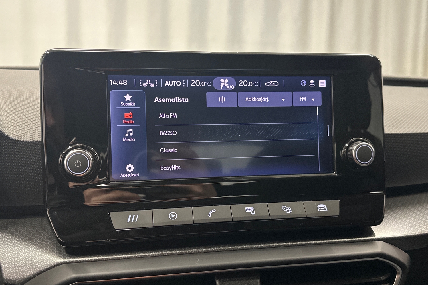 SEAT Leon Sportstourer vaihtoauto