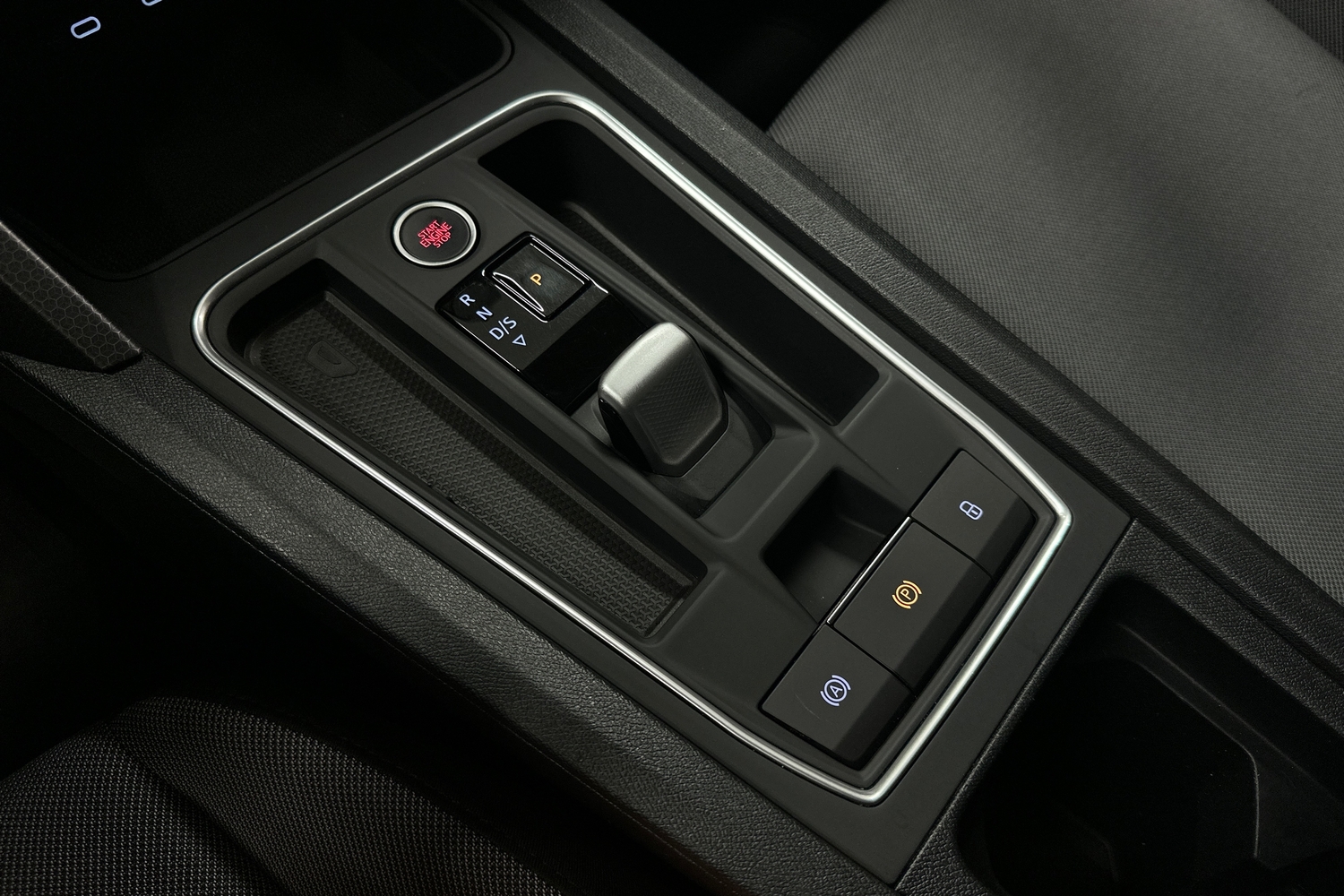SEAT Leon Sportstourer vaihtoauto