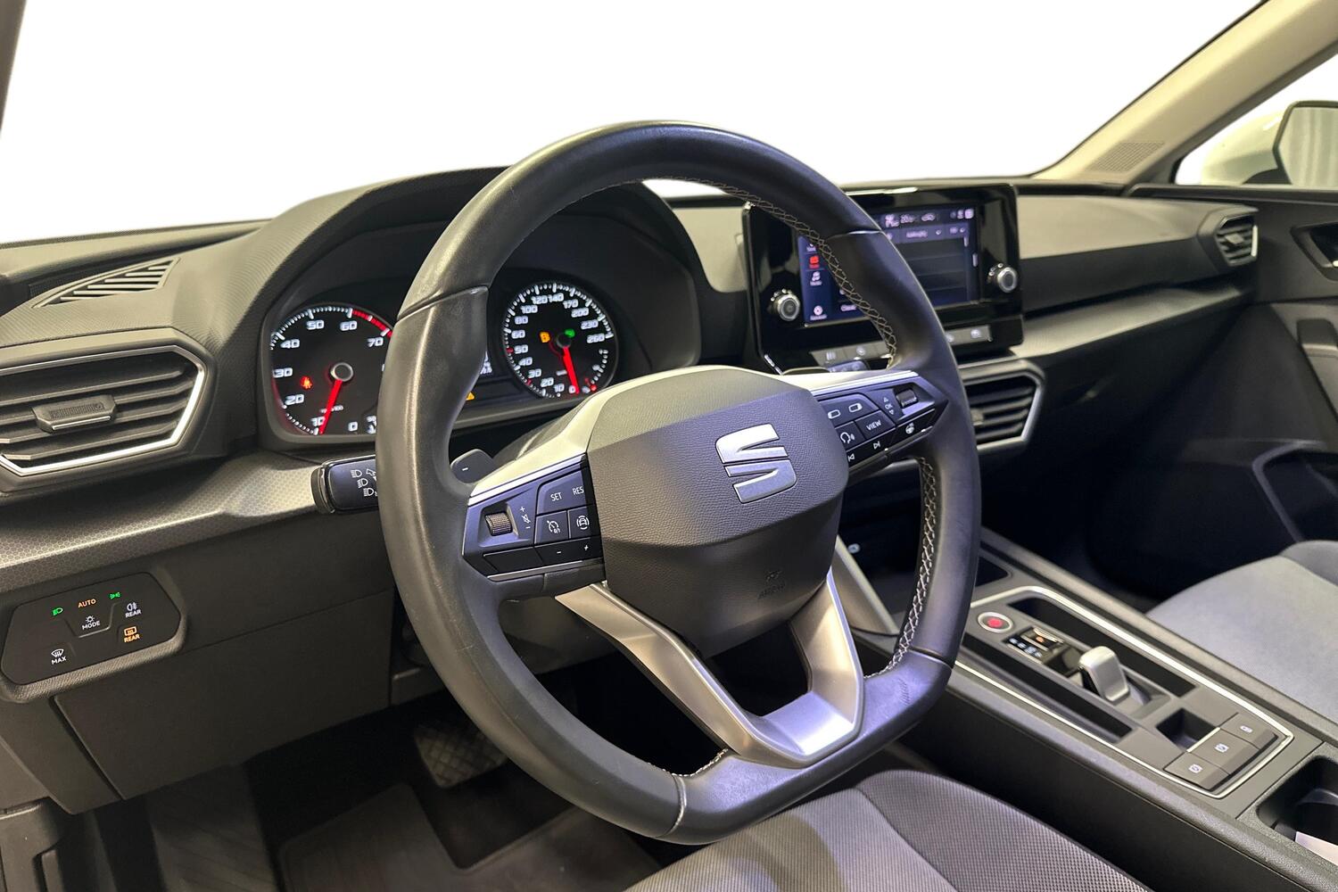 SEAT Leon Sportstourer vaihtoauto