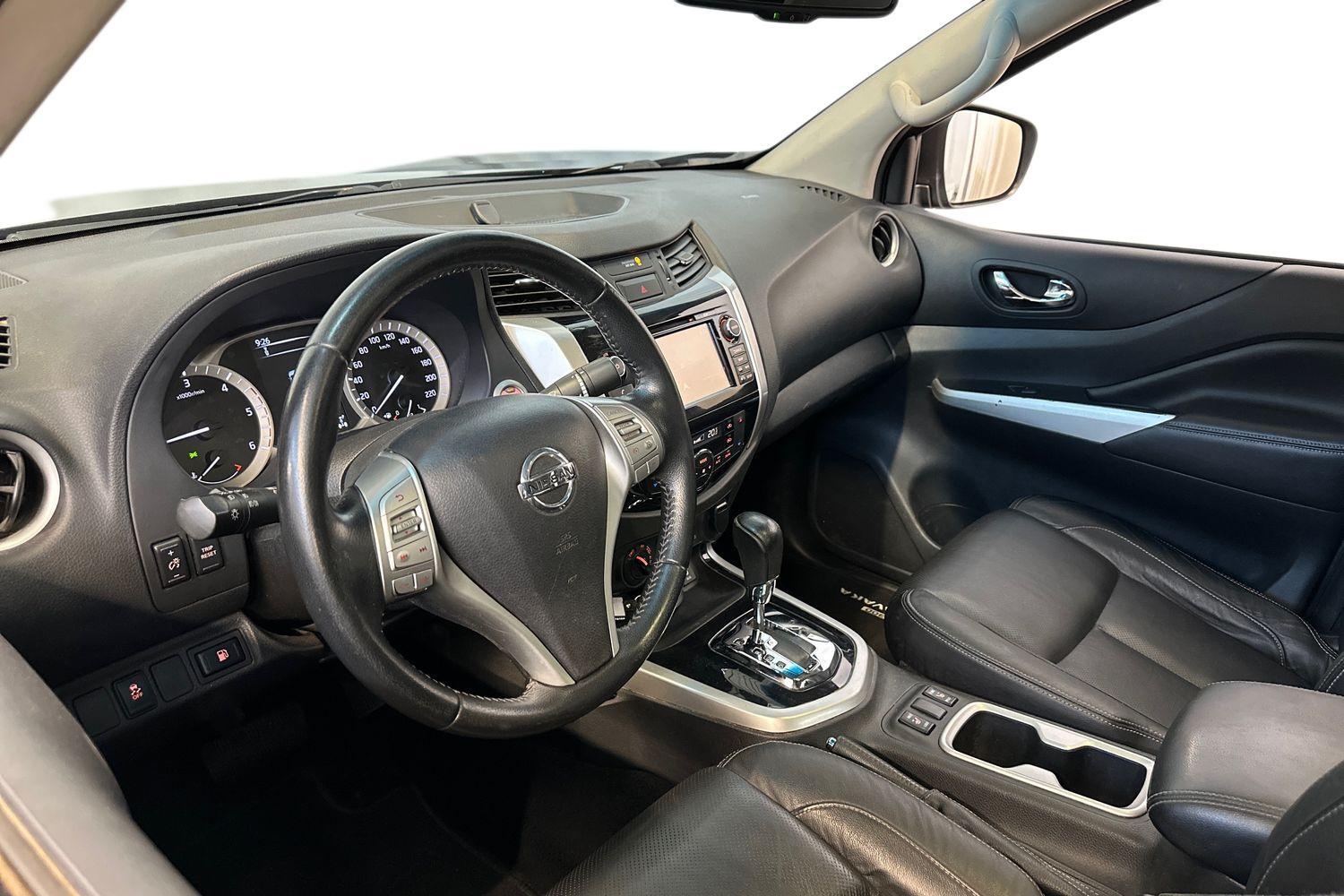 Nissan Navara vaihtoauto